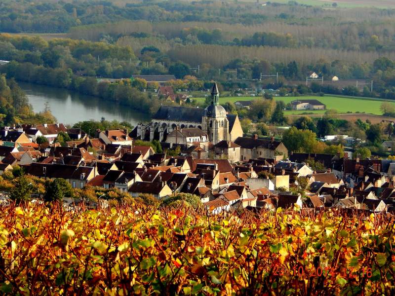 Chassy town | Hotel de Charme Auxerre | Golf &amp; Domaine de Roncemay in Chassy Burgundy